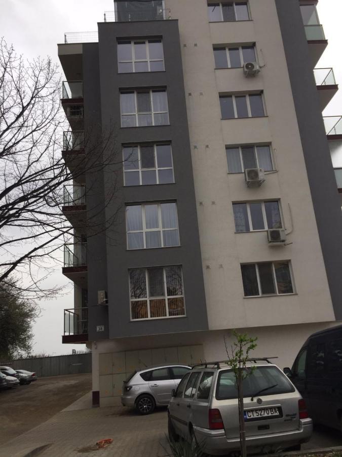 Уютен Нов Апартамент - Стара Загора С Две Спални Apartment Екстериор снимка